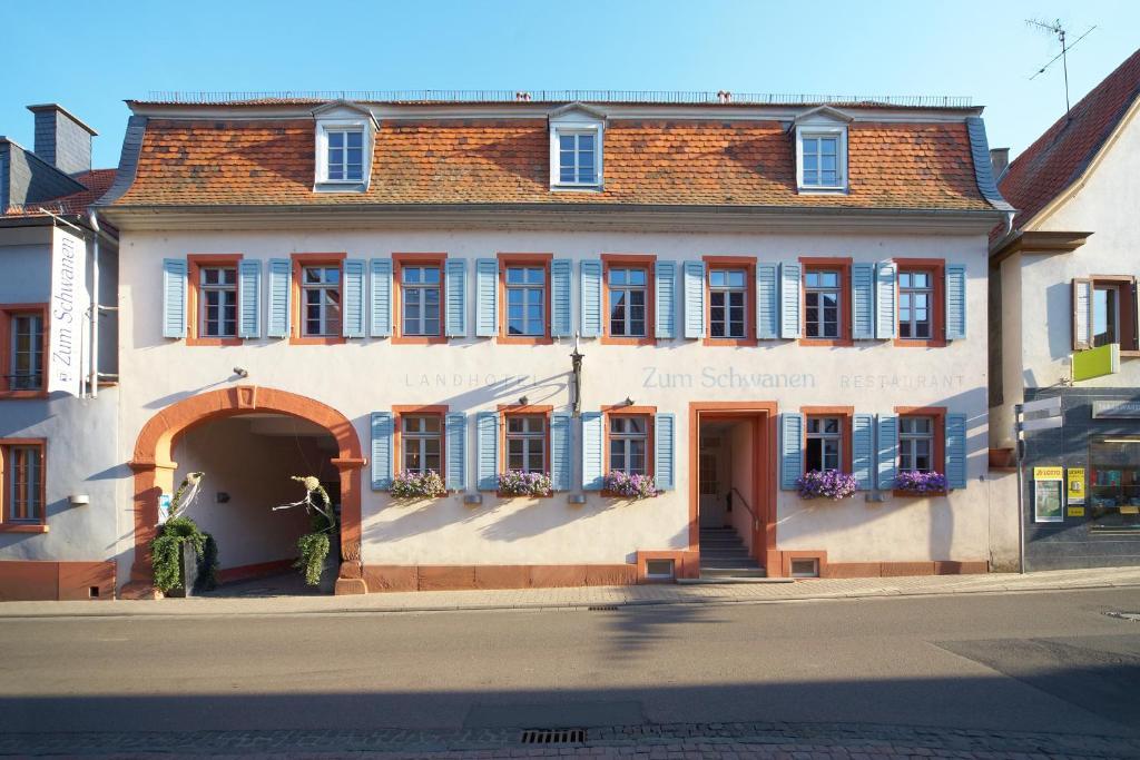 Landhotel Zum Schwanen Mit Restaurant Mona Liza Osthofen ภายนอก รูปภาพ