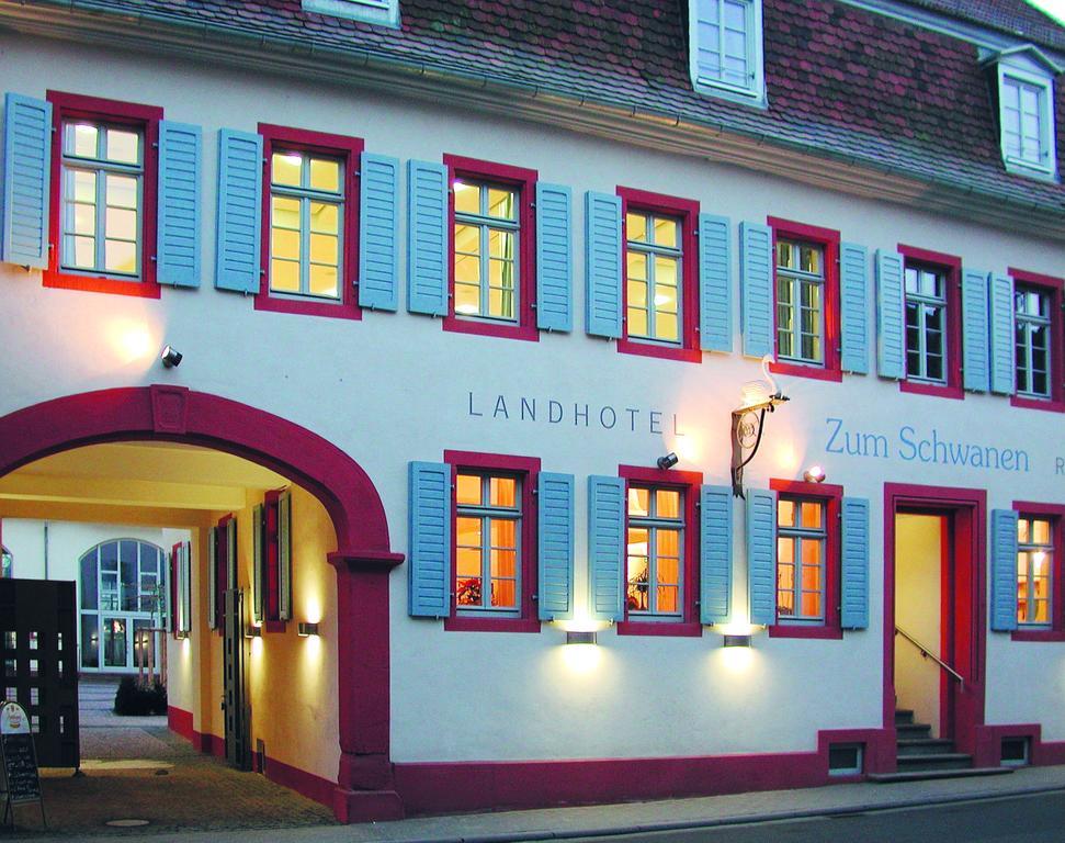 Landhotel Zum Schwanen Mit Restaurant Mona Liza Osthofen ภายนอก รูปภาพ